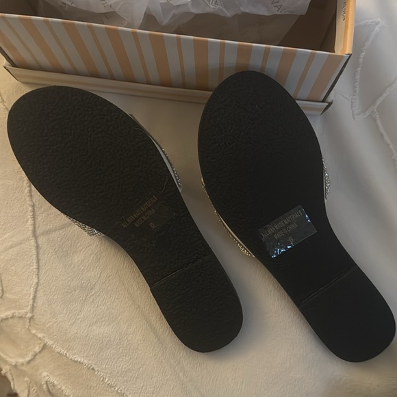 Rhinestone Sandals Size 6 NWT - Picture 2 of 4